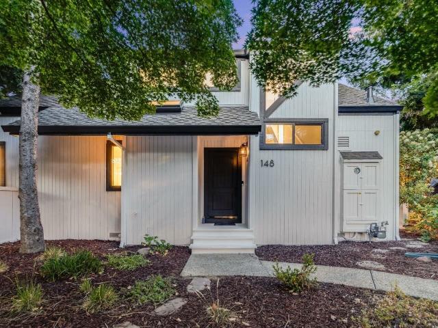 House for sale in Mountain View