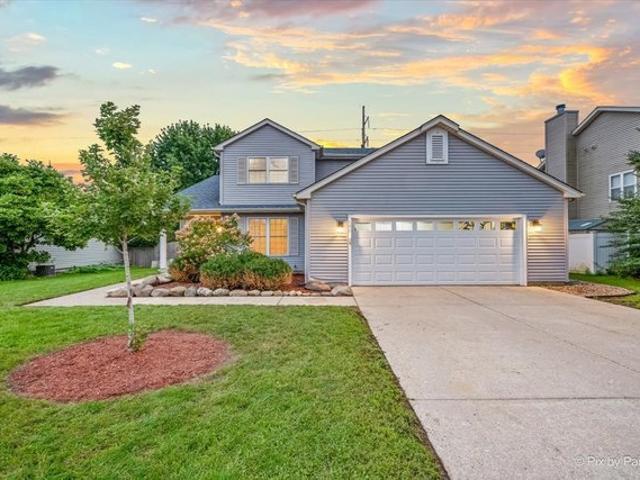 House for sale in Winding Creek, McHenry