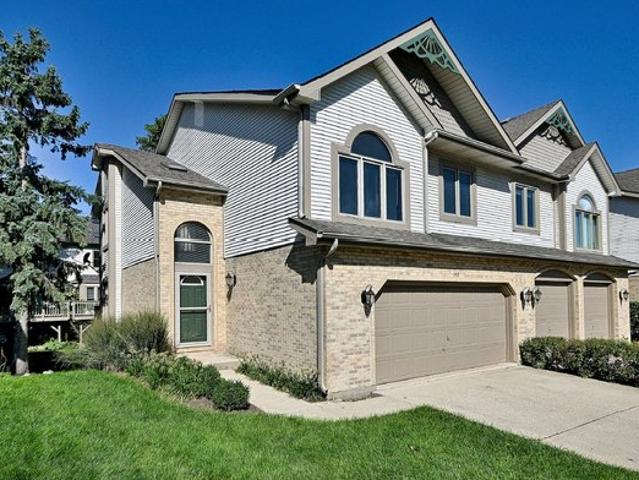 Townhouse for sale in Itasca, Illinois
