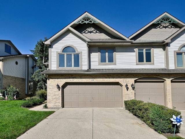 Townhouse for sale in Itasca, Illinois