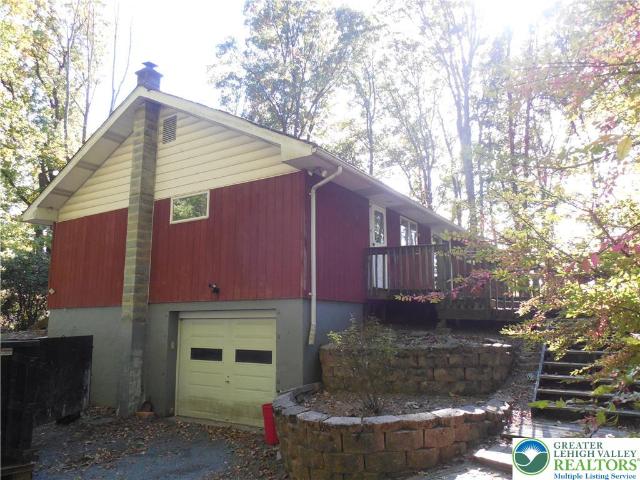 House for sale in Clearfield, Bushkill Township