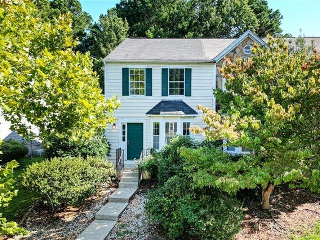 Townhouse for sale in Roswell, Georgia