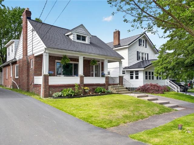 House for sale in Syracuse, New York