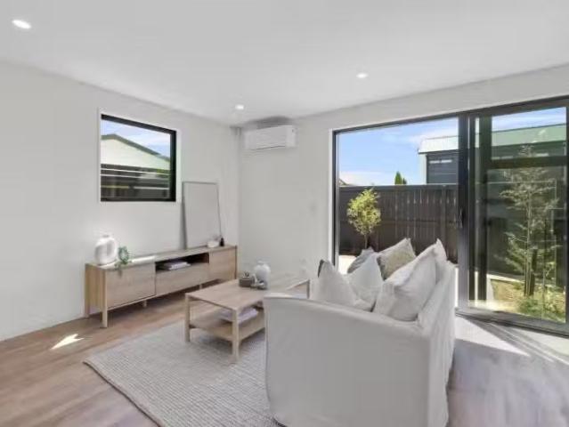 House for sale in Saint Albans, Canterbury