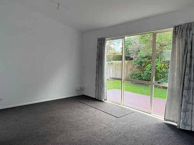 House for rent in Sunnynook, Oroua County