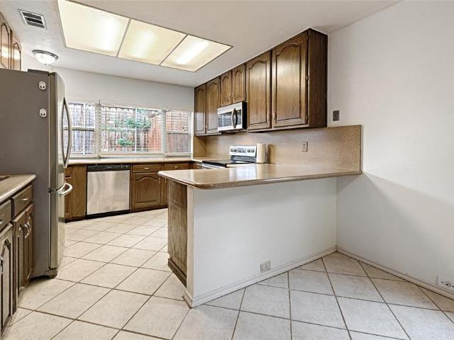 House for sale in Midway Meadows, Addison