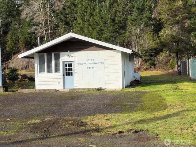 House for sale in Tahuya, Washington