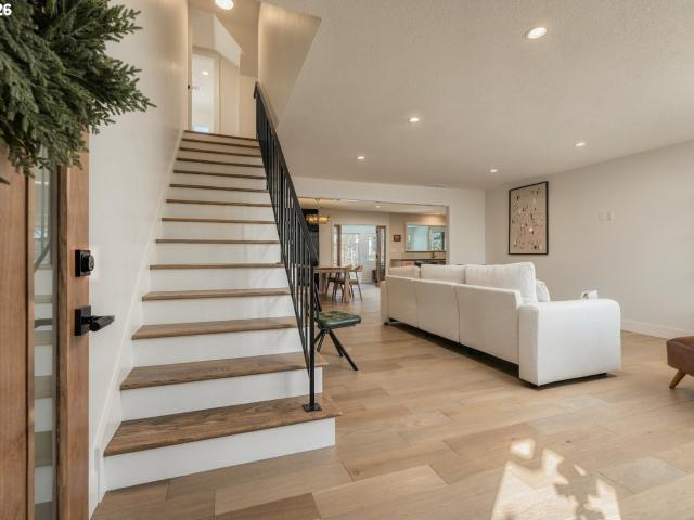 House for sale in Fair Oaks, Milwaukie