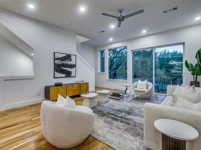 Townhouse for sale in Addison, Texas