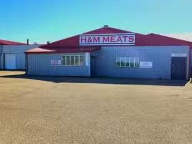 House for sale in Woking, Alberta