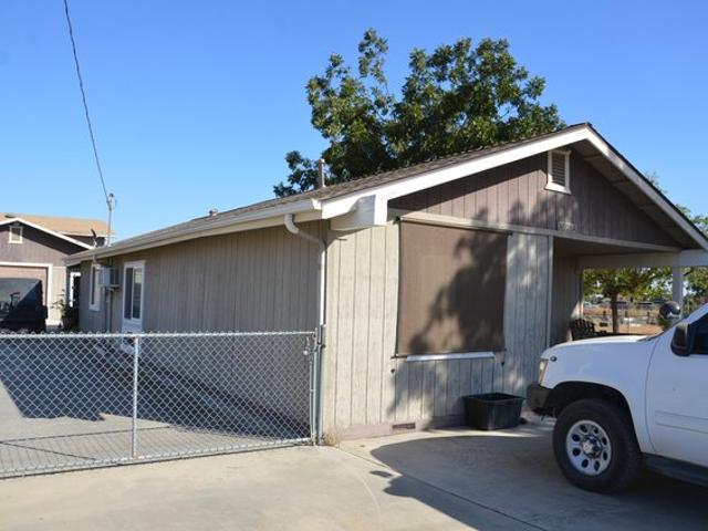 House for sale in Visalia, Tulare County