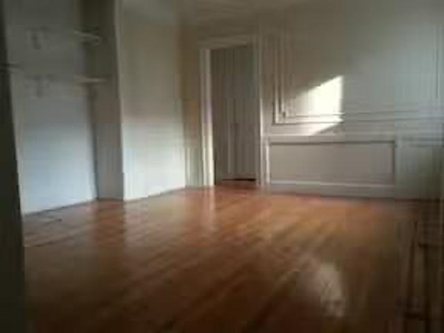Condo for rent in Astoria