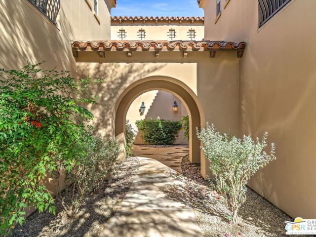 Townhouse for sale in Palm Springs
