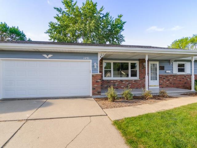 House for sale in Ashwaubenon, Brown County