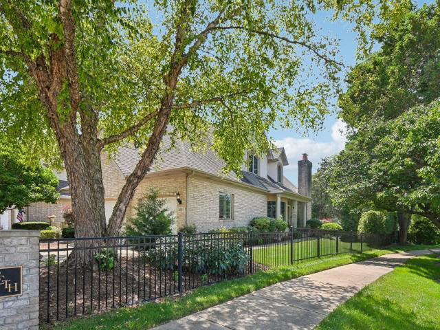 Townhouse for sale in Naperville, Illinois