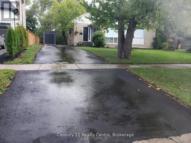 House for sale in Oakville, Ontario