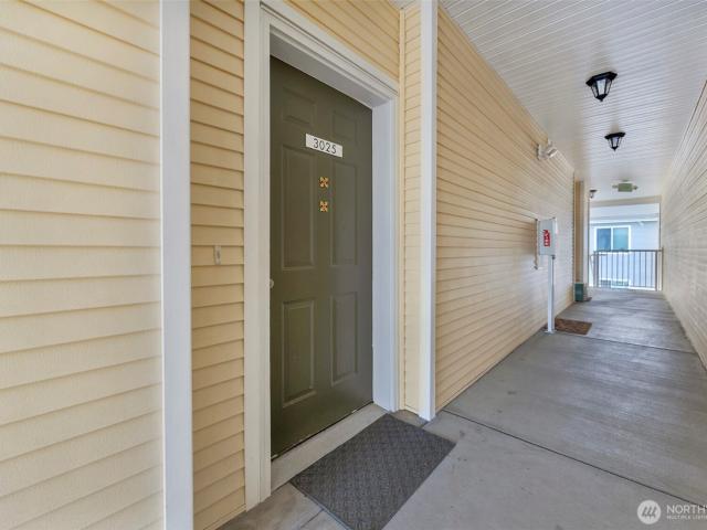 Condo for sale in Washington