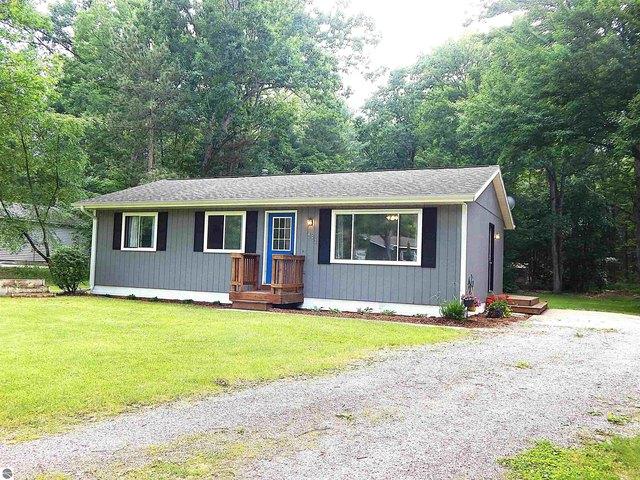 House for sale in Green Lake, Michigan