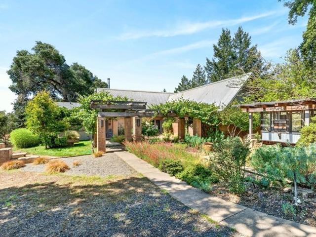 House for sale in Philo, California