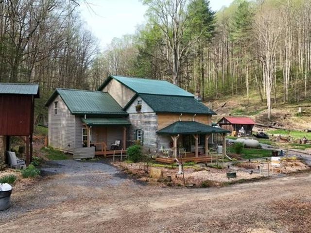 House for sale in Mannington, West Virginia