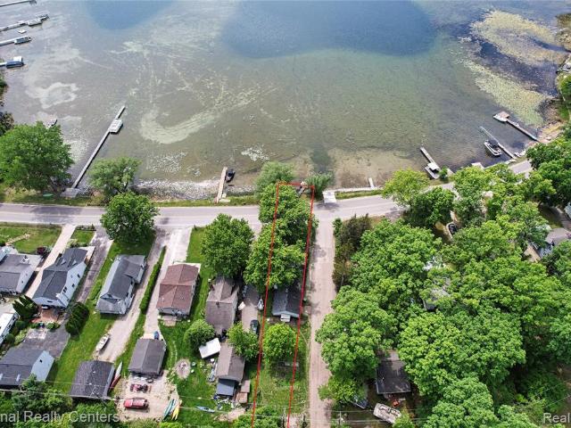 House for sale in Hartland, Michigan