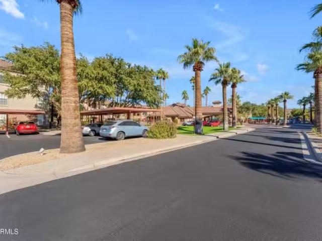 Condo for sale in Surprise