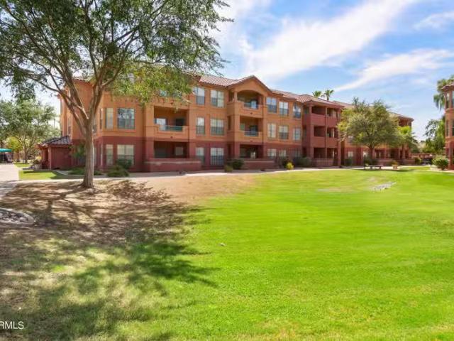 Condo for sale in Surprise