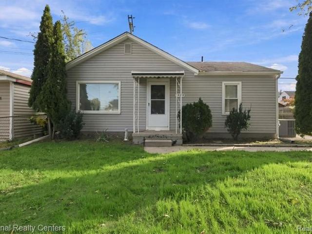 House for sale in Warren, Macomb County