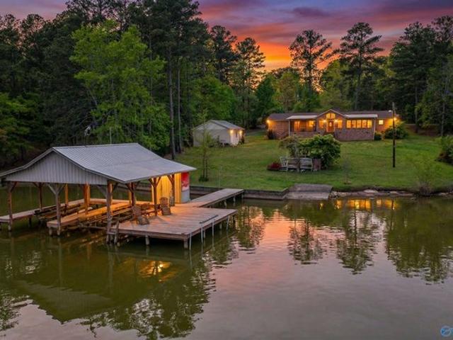 House for sale in Centre, Alabama