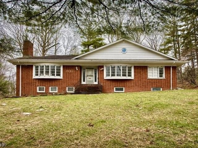 House for sale in Mountainside, New Jersey