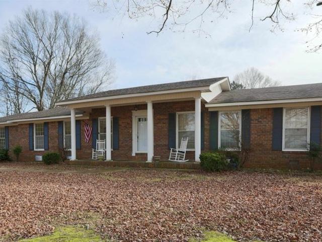 House for sale in Cherokee, Alabama
