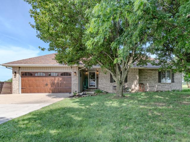 House for sale in Mount Vernon, Missouri