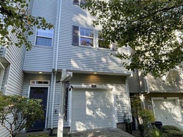 Townhouse for sale in Oregonia