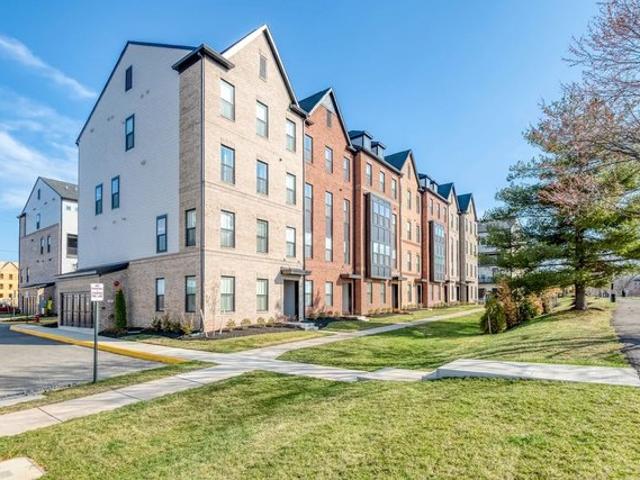 Condo for sale in Virginia