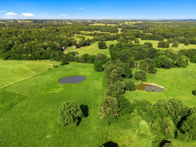 House for sale in Koshkonong, Missouri