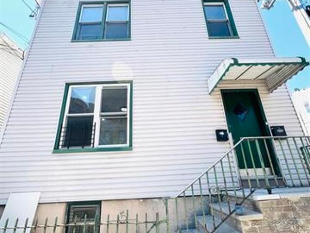 House for sale in Hudson, New Jersey