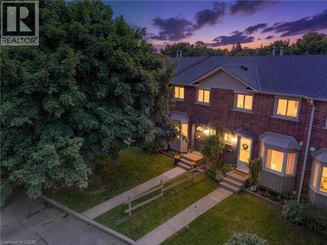 Townhouse for sale in Brant, Ontario