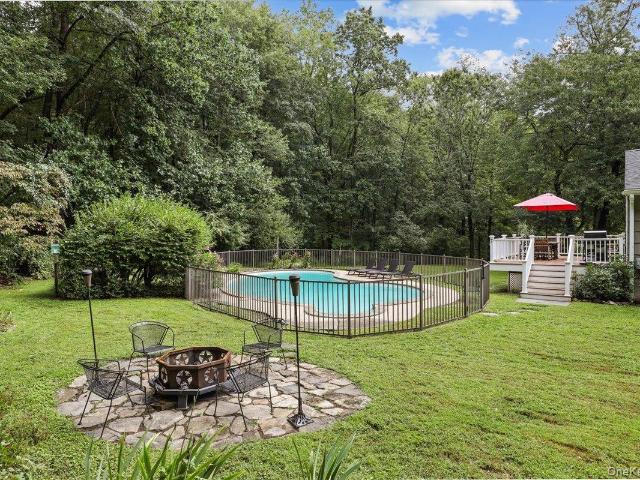 House for sale in Pound Ridge, New York