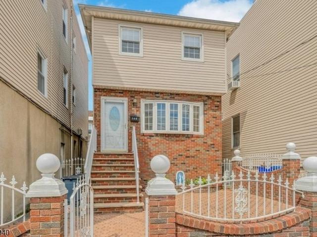House for sale in Hudson, New Jersey
