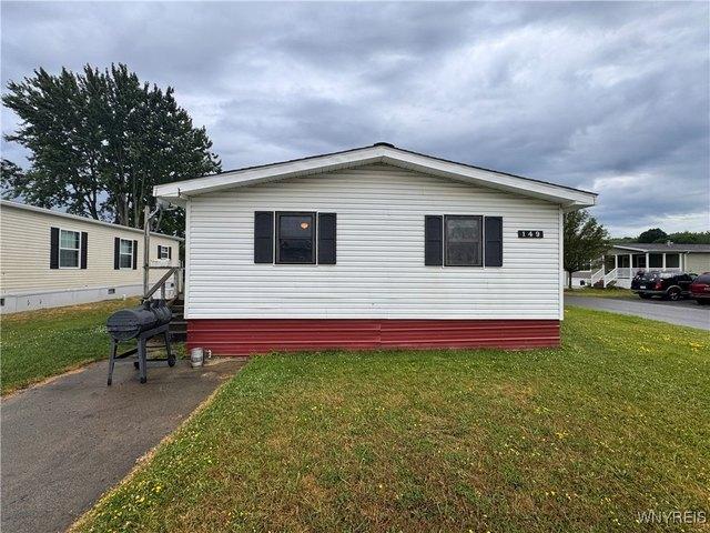 House for sale in Niagara, New York