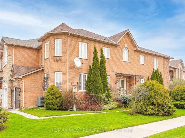 Townhouse for sale in Woburn, Ontario