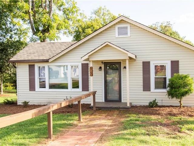 House for sale in Millers Creek, North Carolina
