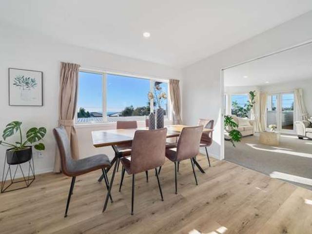 House for sale in Whangaparaoa