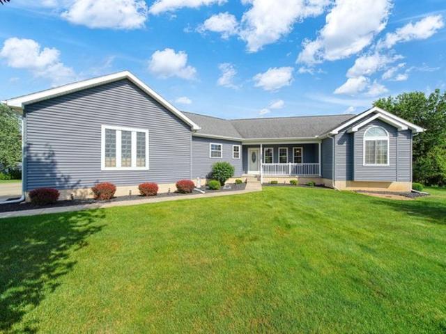 House for sale in Brooklyn, Michigan