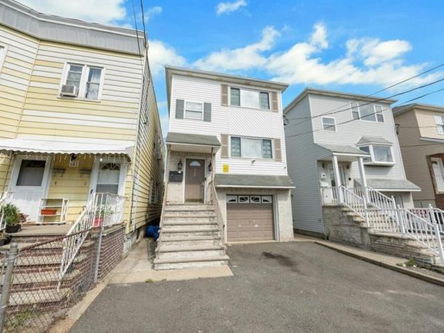 House for sale in Hudson, New Jersey