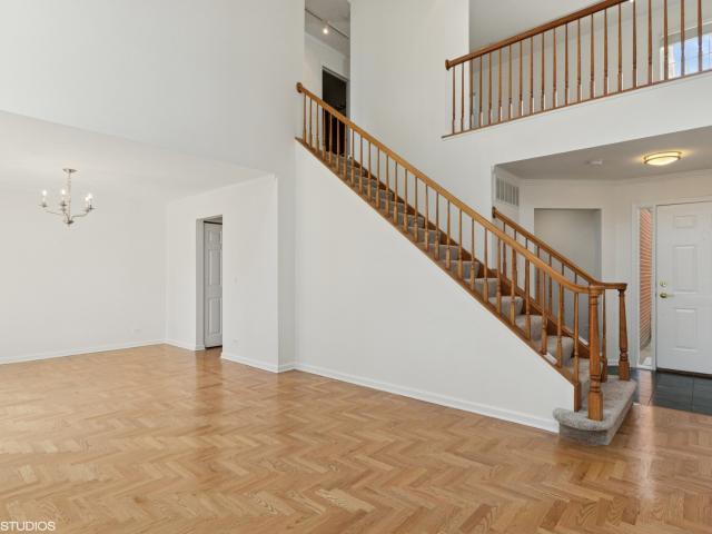 Townhouse for sale in Lake Bluff