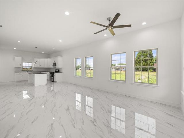 House for sale in Henderson, Texas