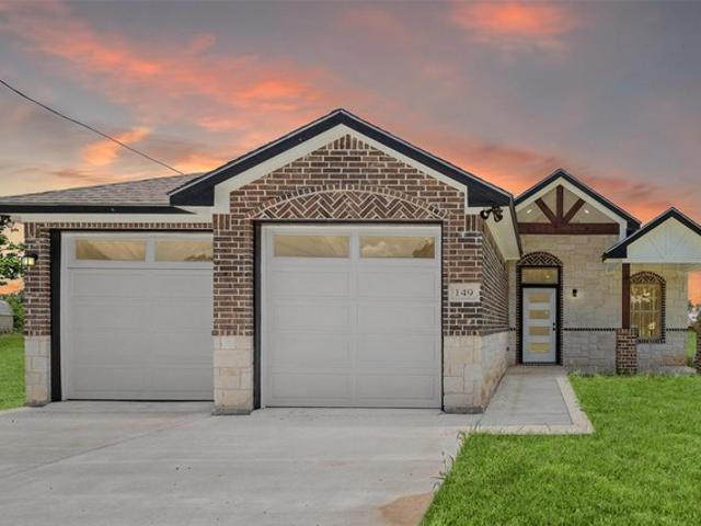 House for sale in Henderson, Texas