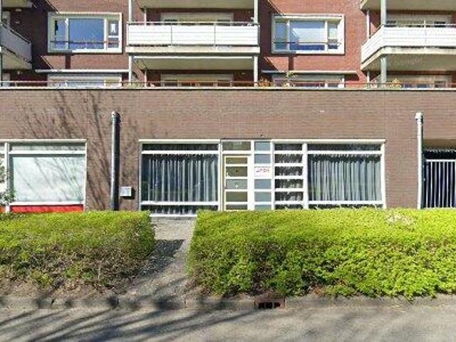 Bedrijfspand te huur in Huizum-West, Leeuwarden