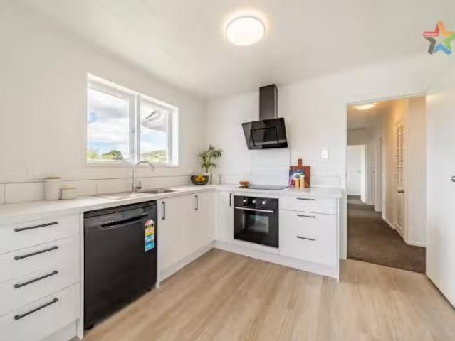 House for sale in Days Bay, Wellington